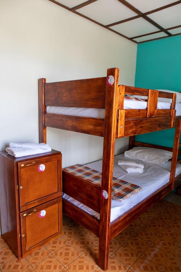 Hostel Bouganvilia Bed And Breakfast San Ramón エクステリア 写真